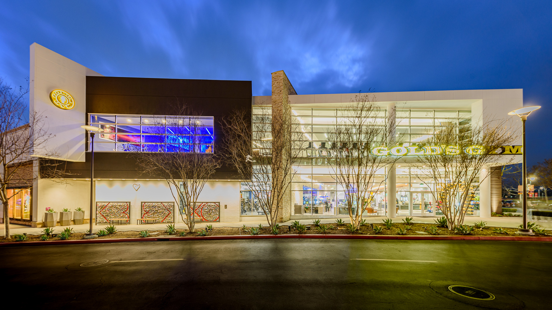 Gold's Gym Victoria Gardens